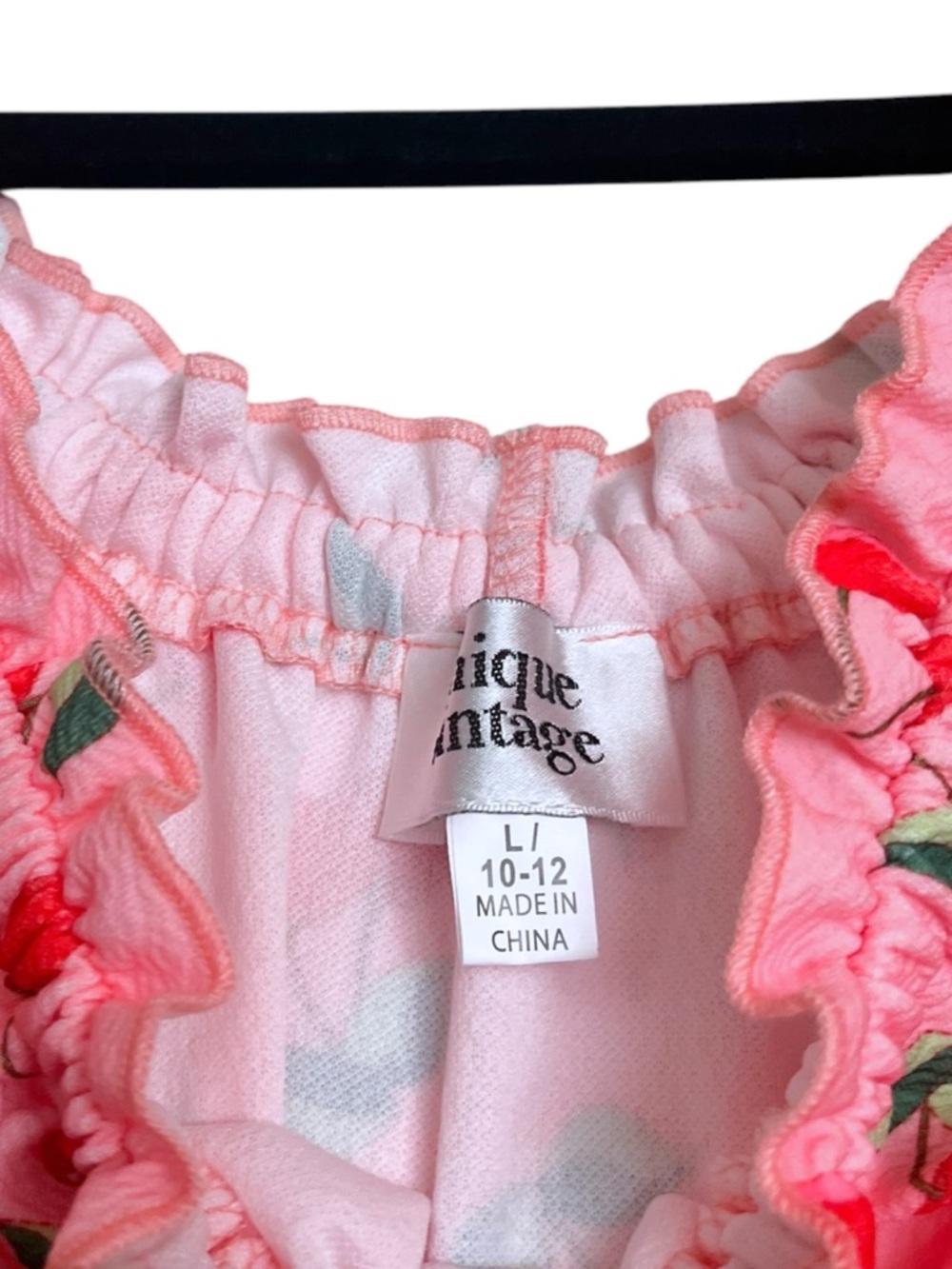NWT Unique Vintage Cherry Print Short Puff Sleeve Top Large - Picture 9 of 10